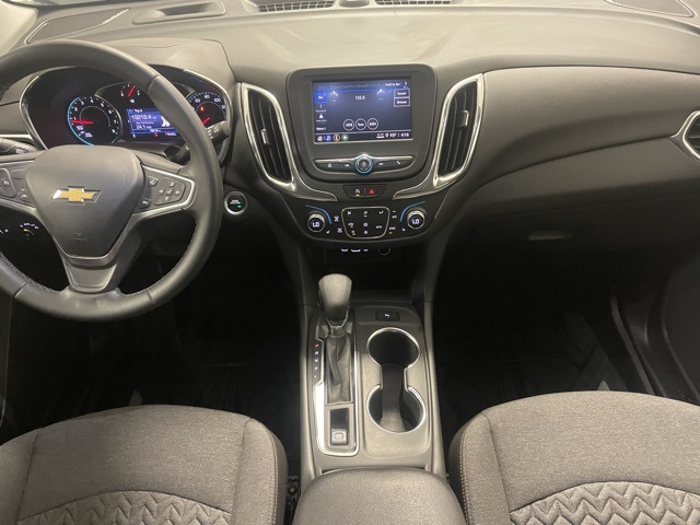 2023 Chevrolet Equinox LT photo 2