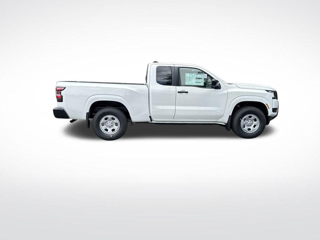 2025 Nissan Frontier S photo 6
