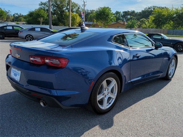 2021 Chevrolet Camaro 2LT photo 4
