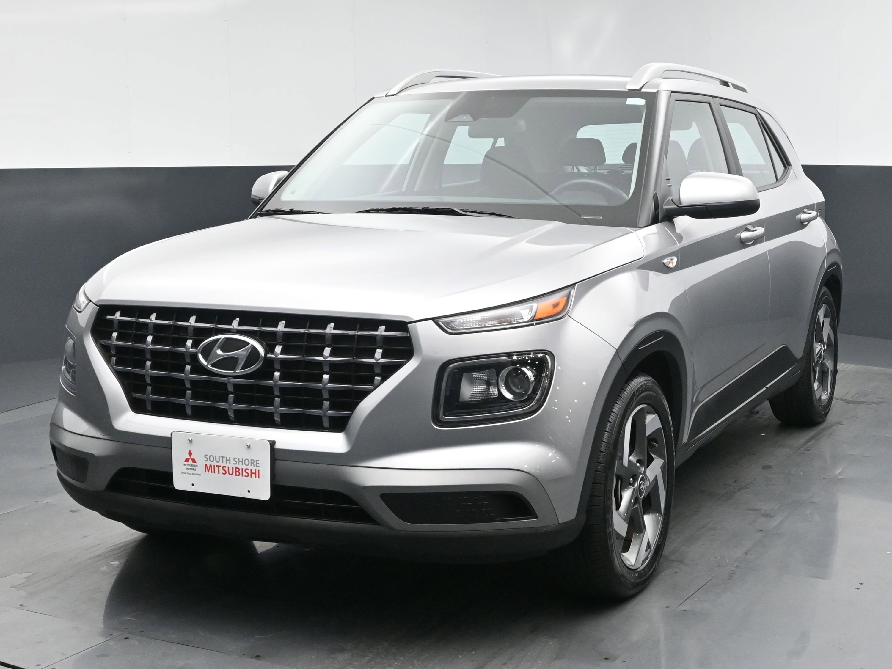 2023 Hyundai Venue SEL photo 21