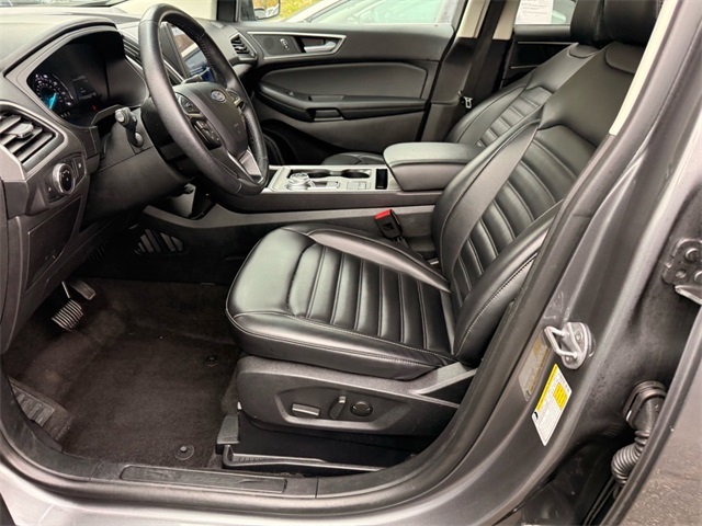 2024 Ford Edge SEL photo 4