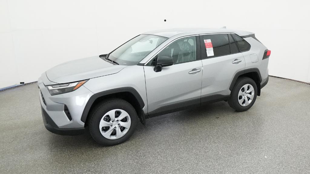 2025 Toyota RAV4 LE's photo