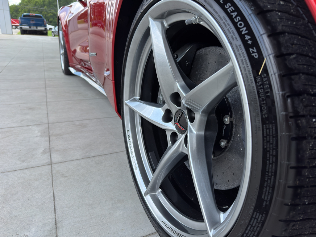 2025 Chevrolet Corvette E-Ray 3LZ photo 8
