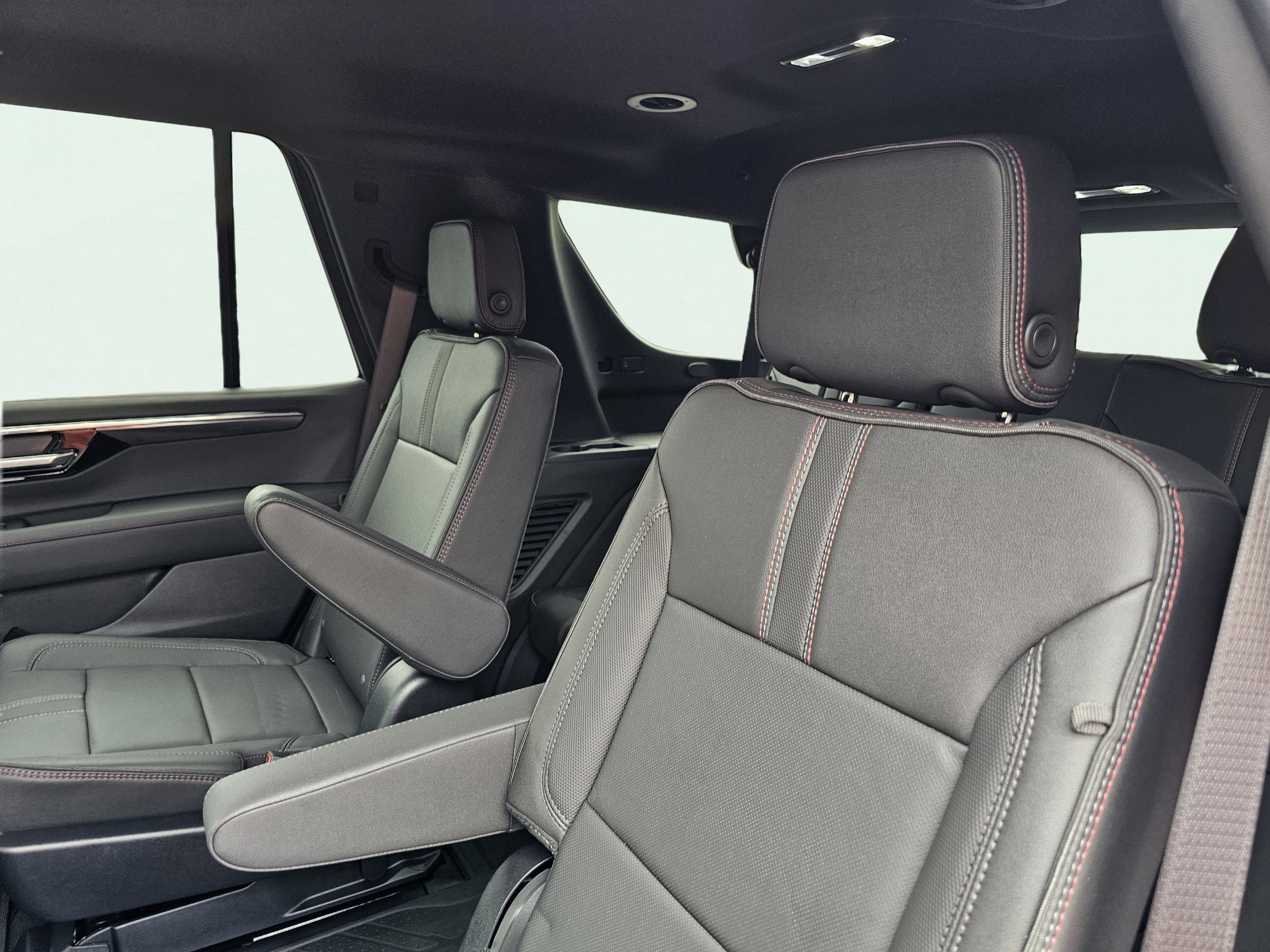 2025 Chevrolet Tahoe RST photo 23