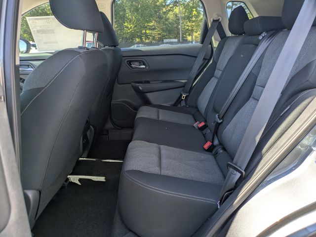 2026 Nissan Rogue SV photo 4