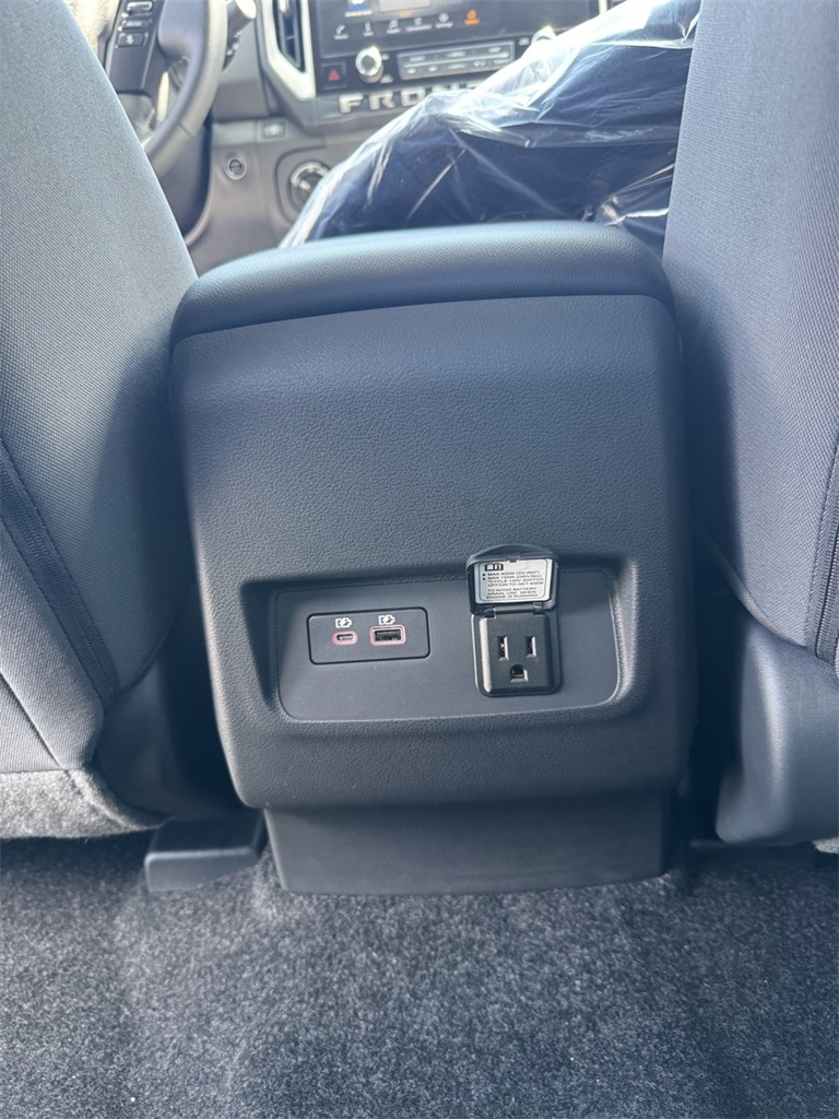 2025 Nissan Frontier Crew Cab SV photo 17