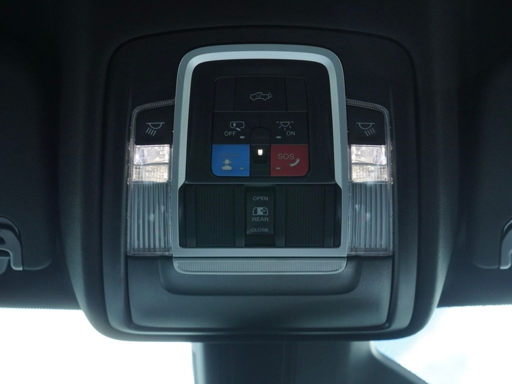 New 2026 Granite Crystal Metallic Clear-Coat Exterior Paint RAM Big Horn Night Edition image 27