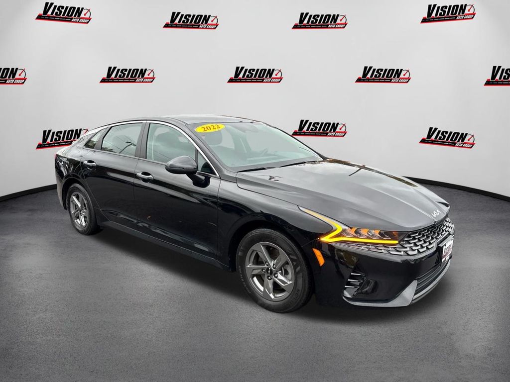 2022 Kia K5 LXS photo 3