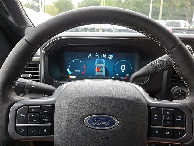 2025 Ford F-350 photo 13