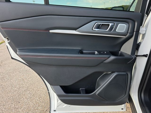 2025 Ford Explorer ST photo 39