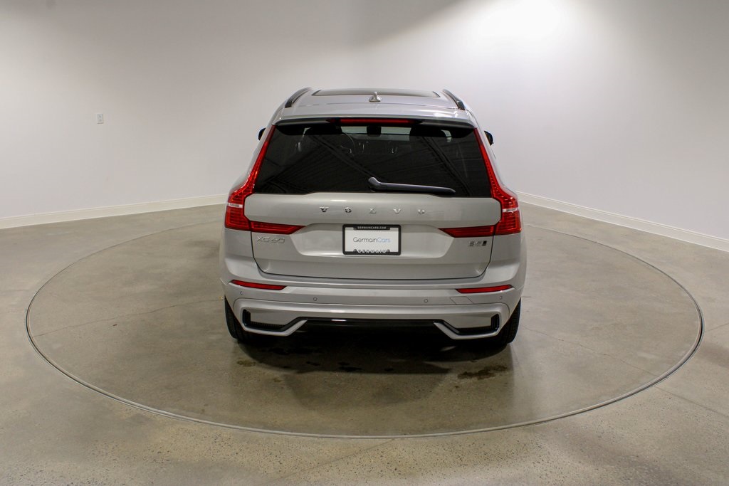2025 Volvo XC60 B5 Plus photo 4