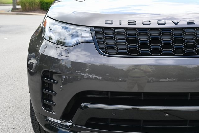 2023 Land Rover Discovery S R-Dynamic photo 15