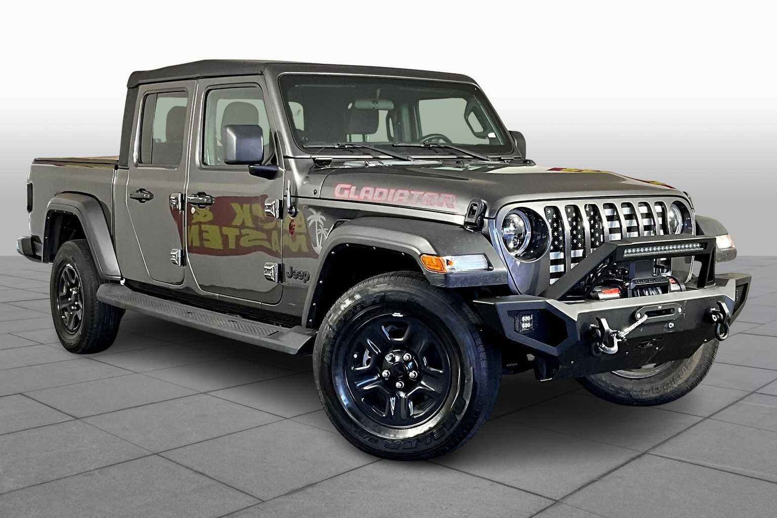 2022 Jeep Gladiator Sport photo 2