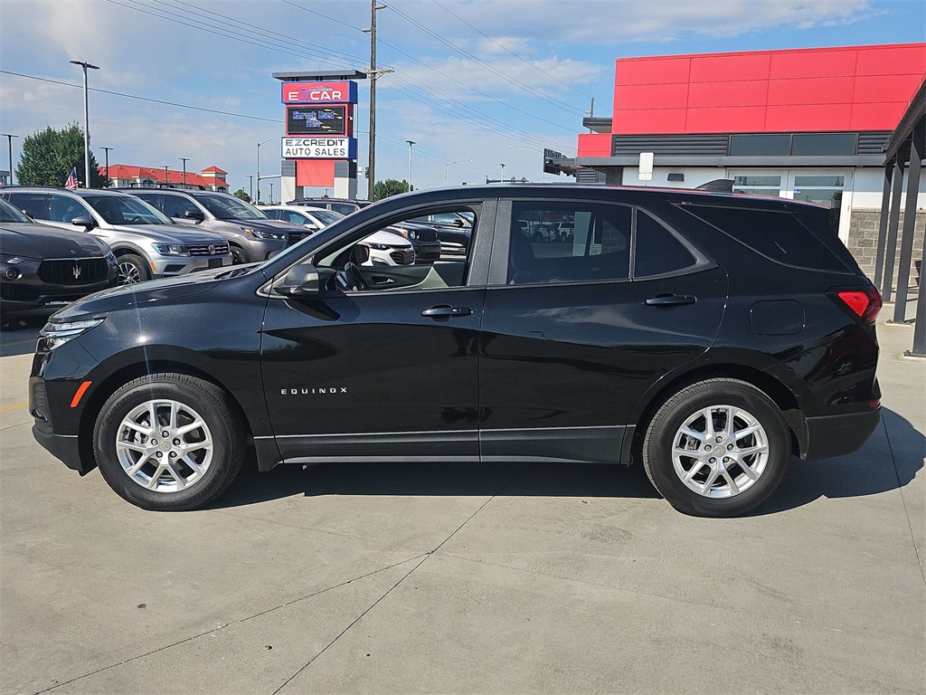 2022 Chevrolet Equinox LS photo 11