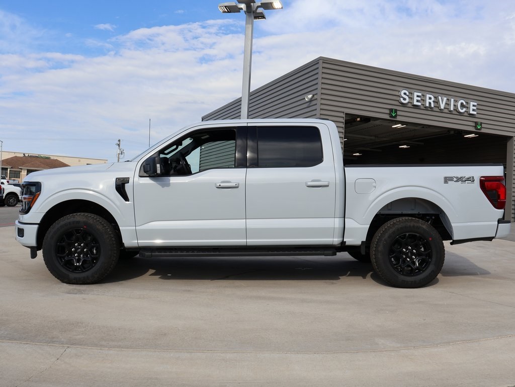 2025 Ford F-150 XLT photo 2