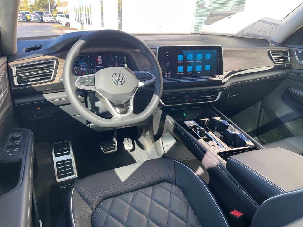 2026 Volkswagen Atlas SEL Premium R-Line photo 22