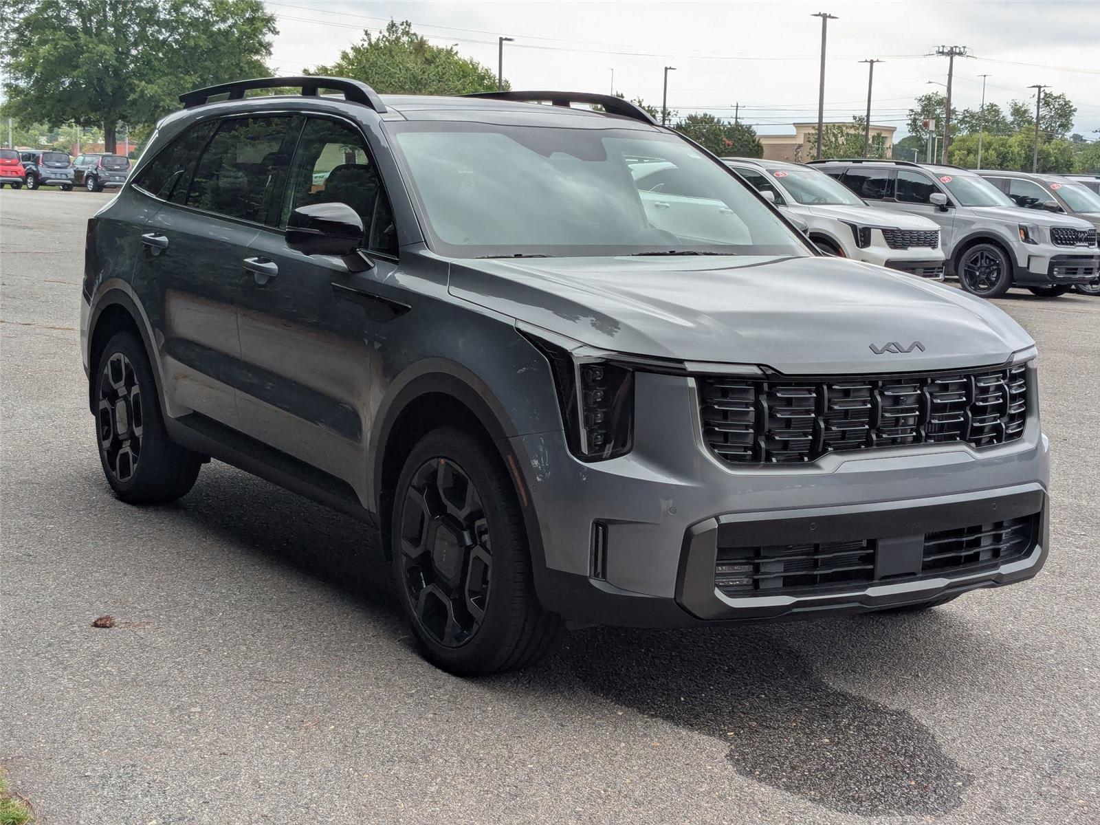 2025 Kia Sorento X-Line SX Prestige photo 3