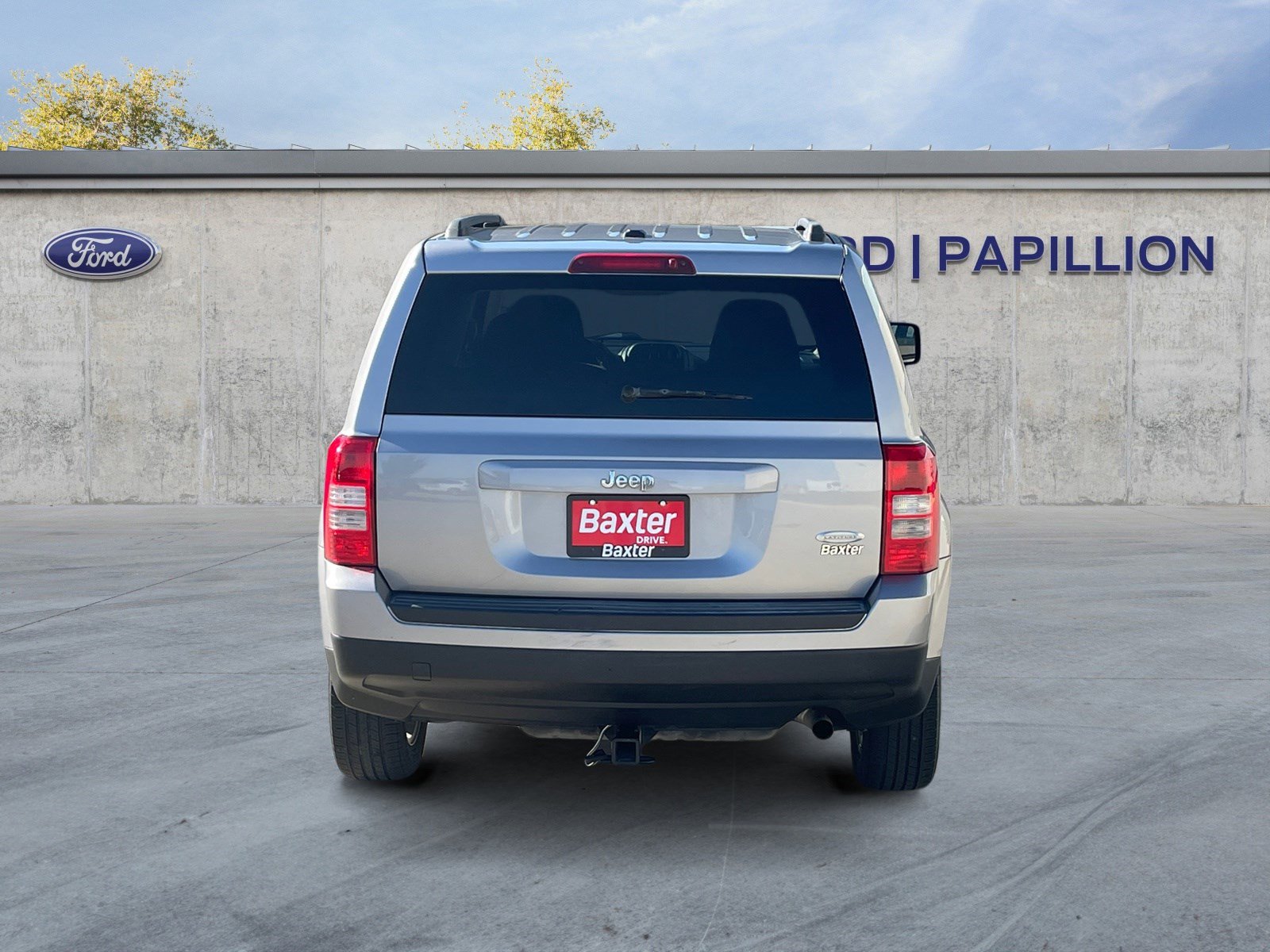 2016 Jeep Patriot Latitude photo 2