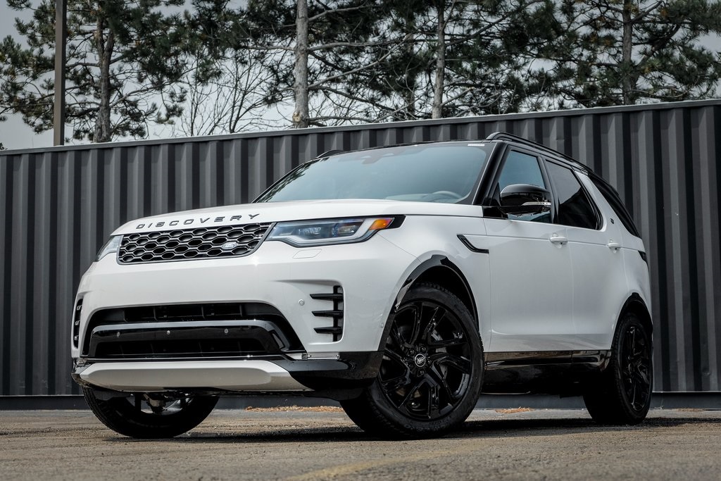 2025 Land Rover Discovery Dynamic SE's photo