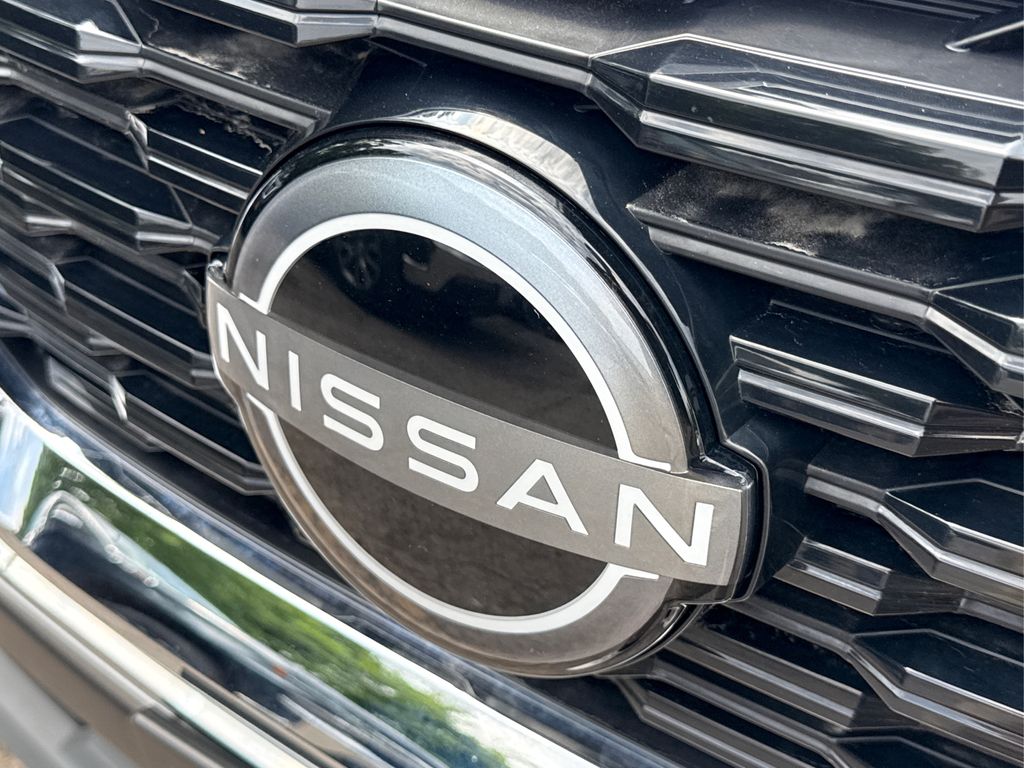 2022 Nissan Rogue SV photo 15