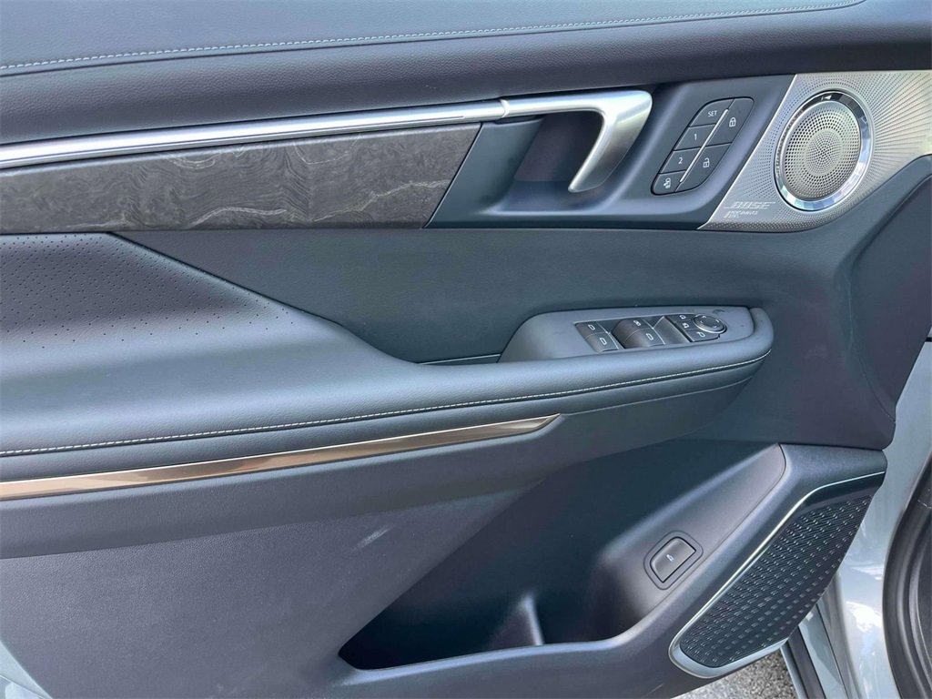 2025 Buick Enclave Avenir photo 19