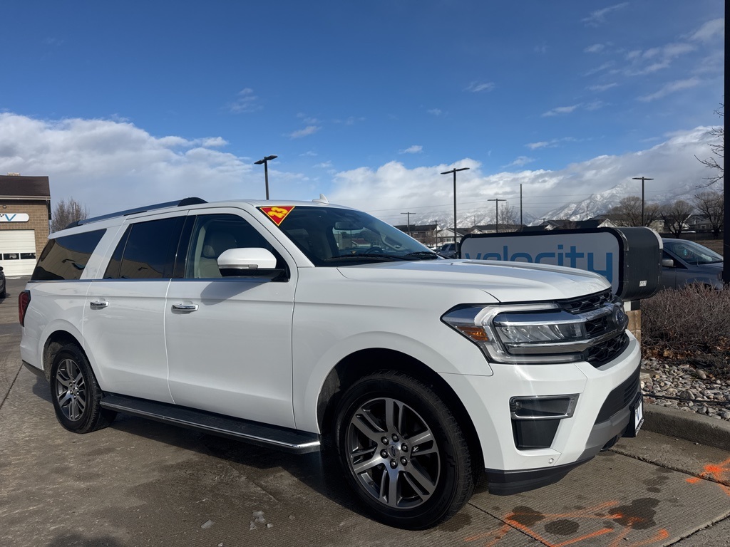 2023 Ford Expedition Limited's photo