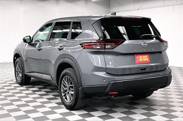 2025 Nissan Rogue S photo 3