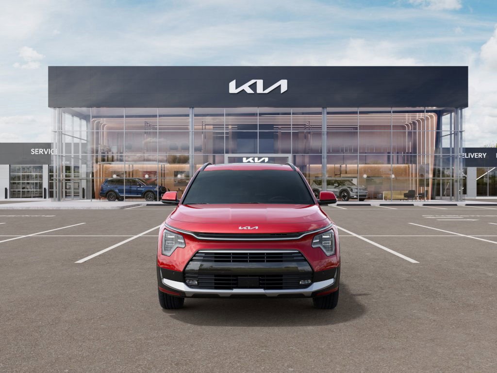 2024 Kia Niro Plug-In Hybrid SX photo 2