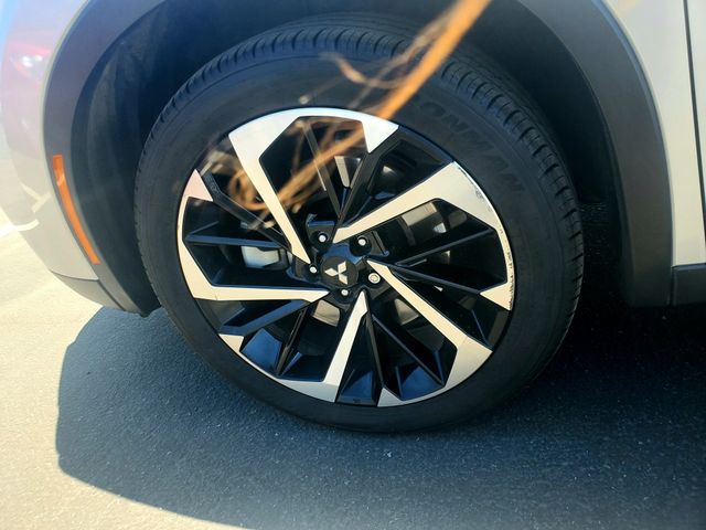 2024 Mitsubishi Outlander SE photo 25