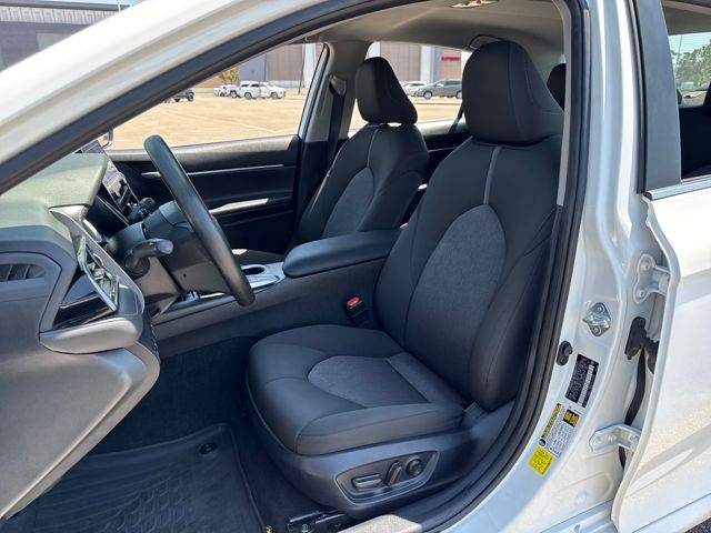 2024 Toyota Camry LE photo 4