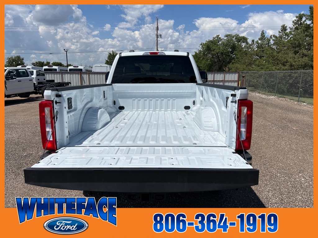 2025 Ford F-350 XLT photo 5