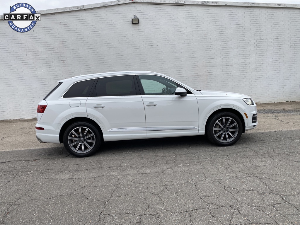 2019 Audi Q7 SE Premium's photo