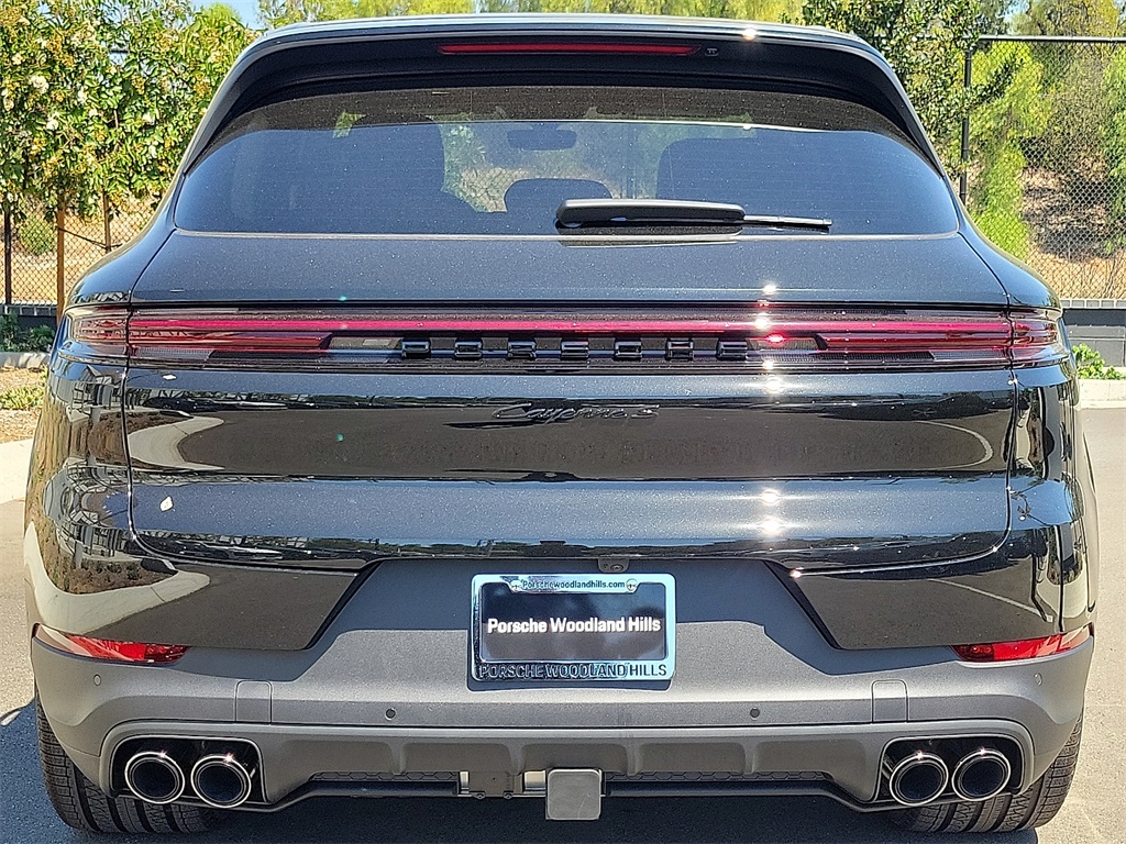 2025 Porsche Cayenne E-Hybrid S photo 6