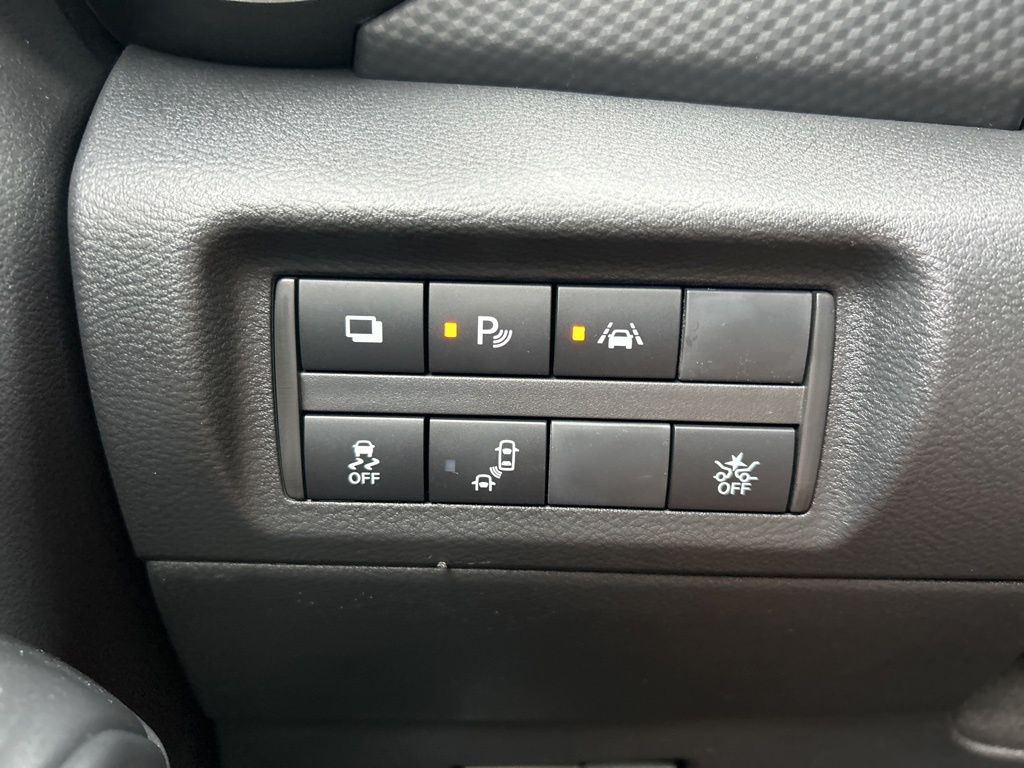 2024 Nissan Kicks S photo 23