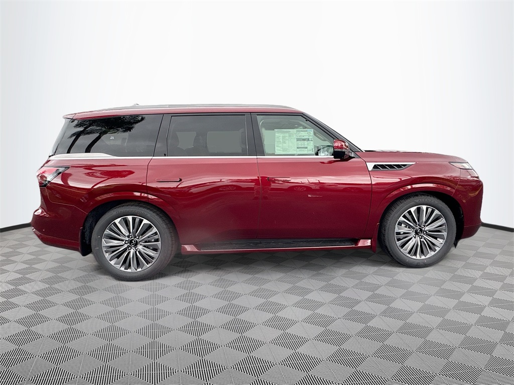 2026 Infiniti QX80 Luxe photo 8