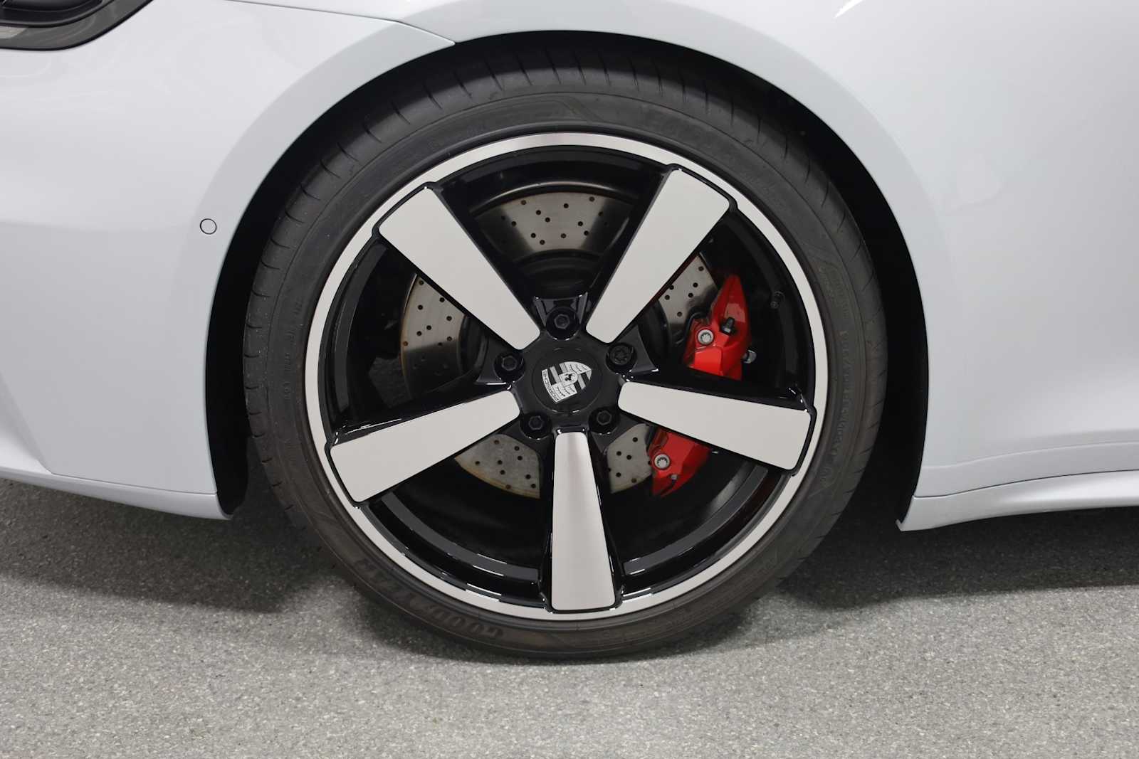 2025 Porsche 911 S photo 30