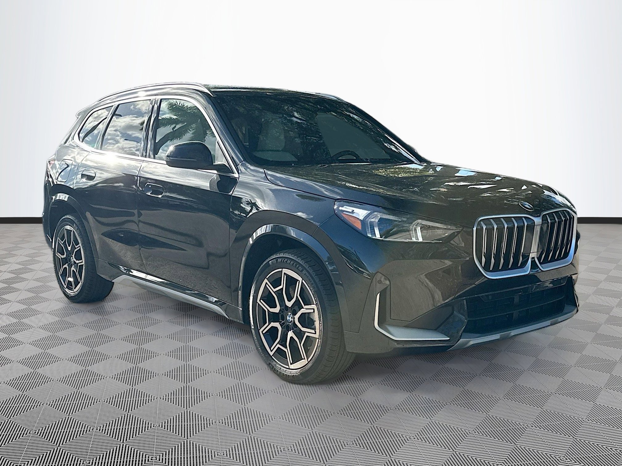 2026 BMW X1 28i's photo