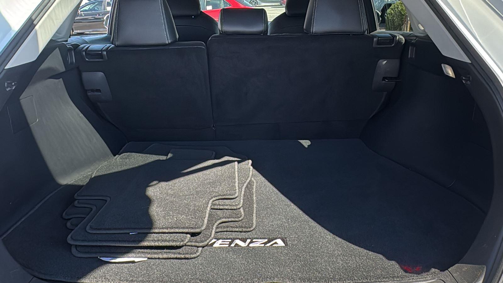 2021 Toyota Venza LE photo 26