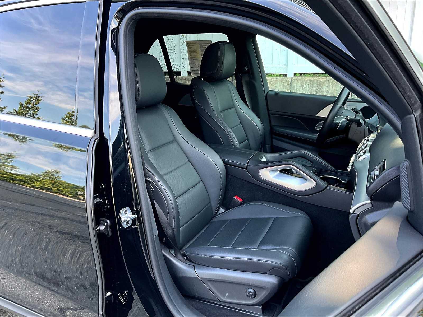 2024 Mercedes Benz GLE 450e photo 9