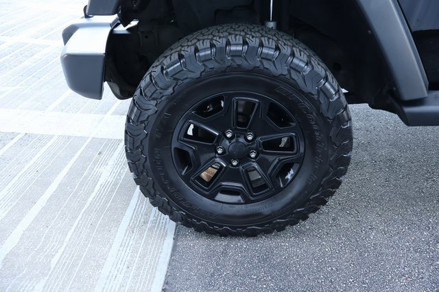 2015 Jeep Wrangler Unlimited Willys Wheeler photo 6