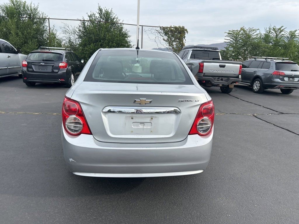 2014 Chevrolet Sonic LT photo 5