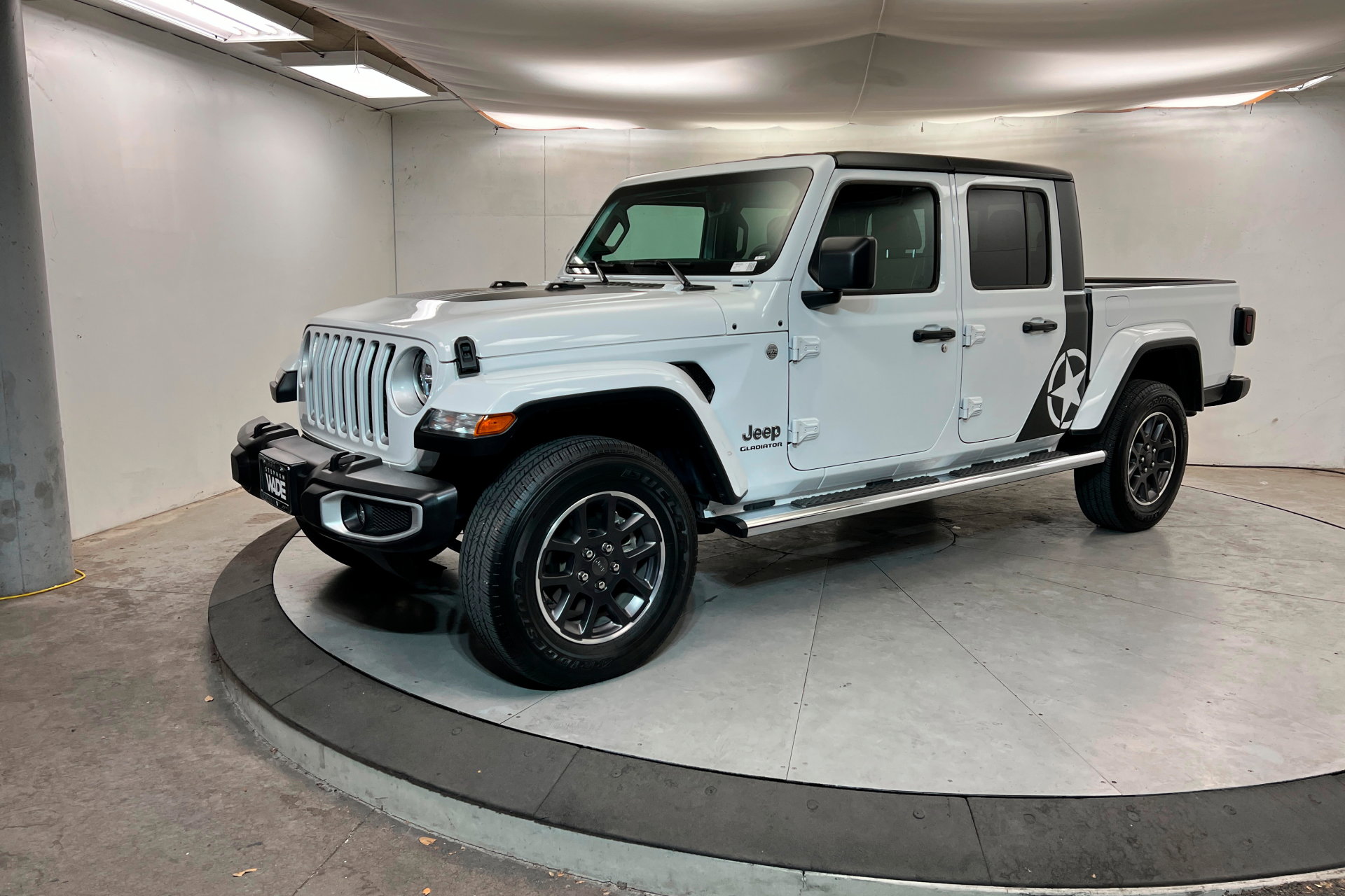 2022 Jeep Gladiator Overland's photo