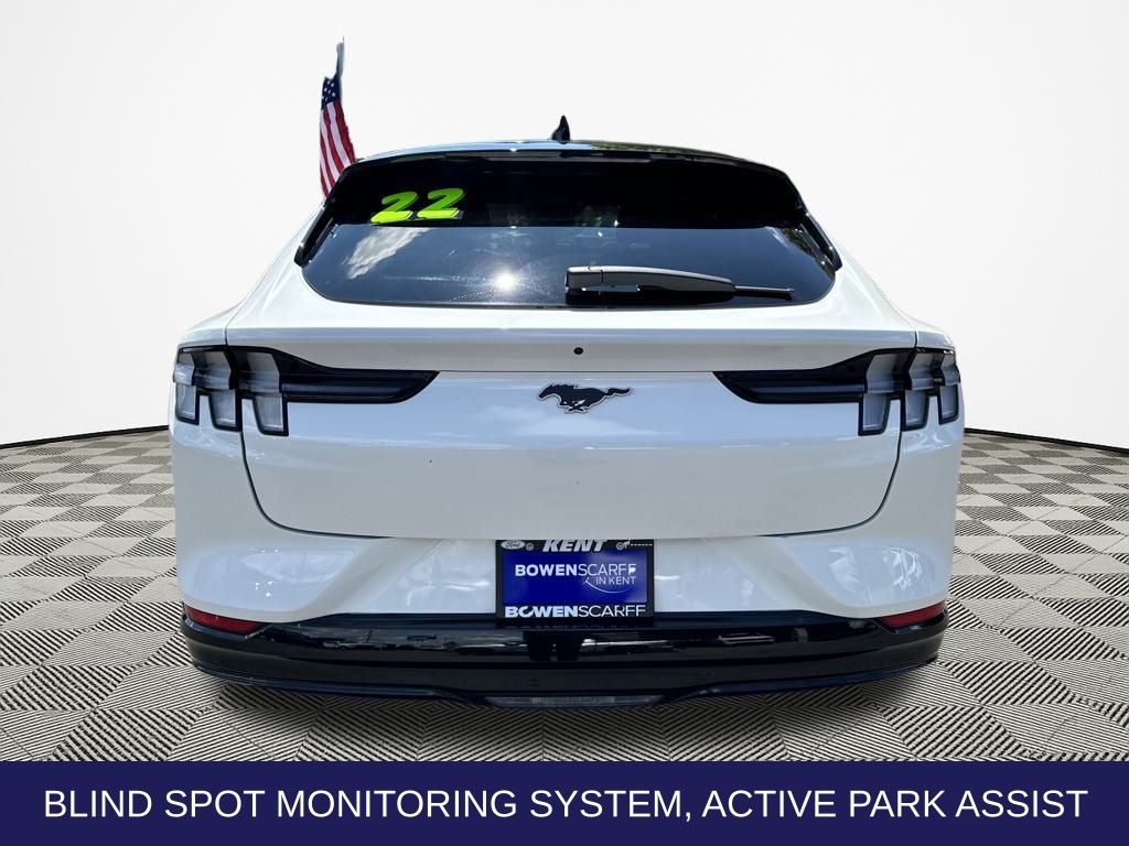 2022 Ford Mustang Mach-E Premium photo 3