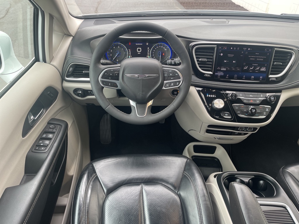 2022 Chrysler Pacifica Touring L photo 34