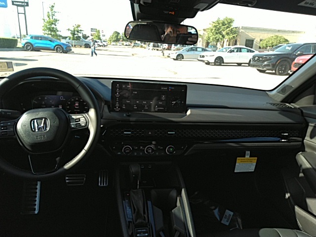 2025 Honda Accord Hybrid Sport-L photo 3
