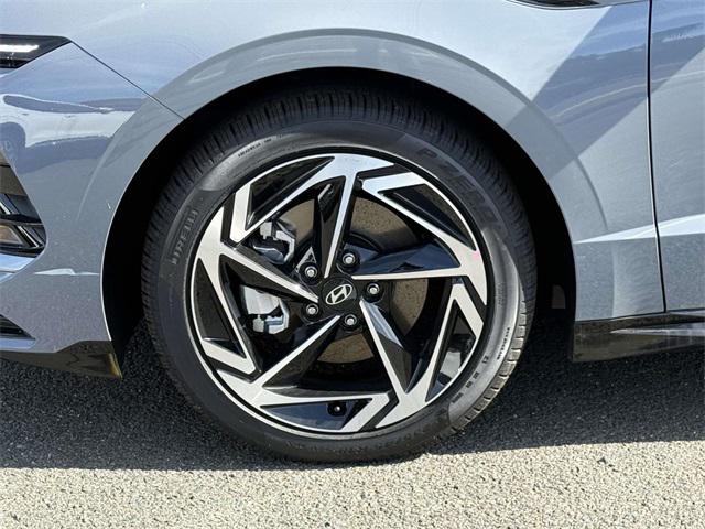 2026 Hyundai Sonata SEL Sport photo 10