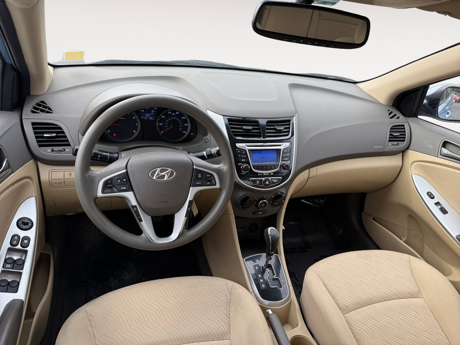 2012 Hyundai Accent GLS photo 15