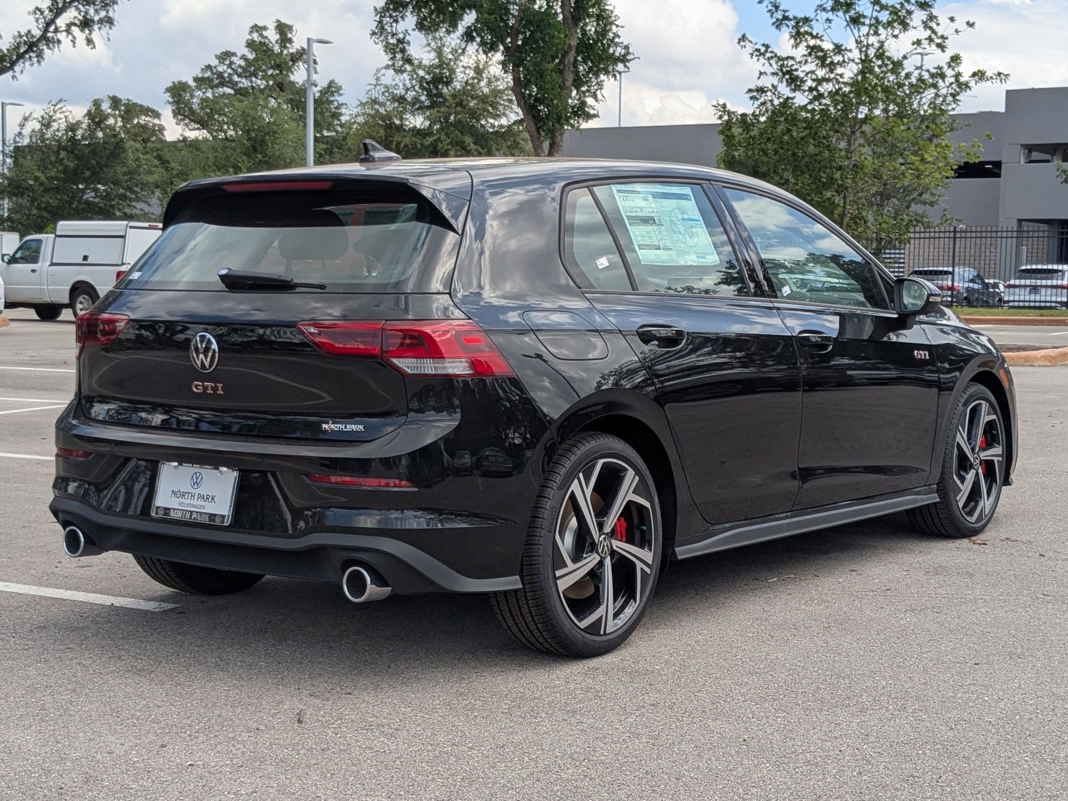 2025 Volkswagen Golf GTI SE photo 2