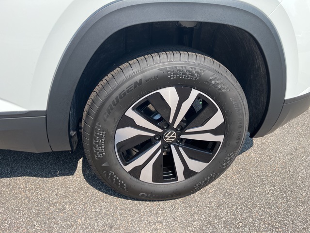 2025 Volkswagen Atlas Cross Sport SE photo 21