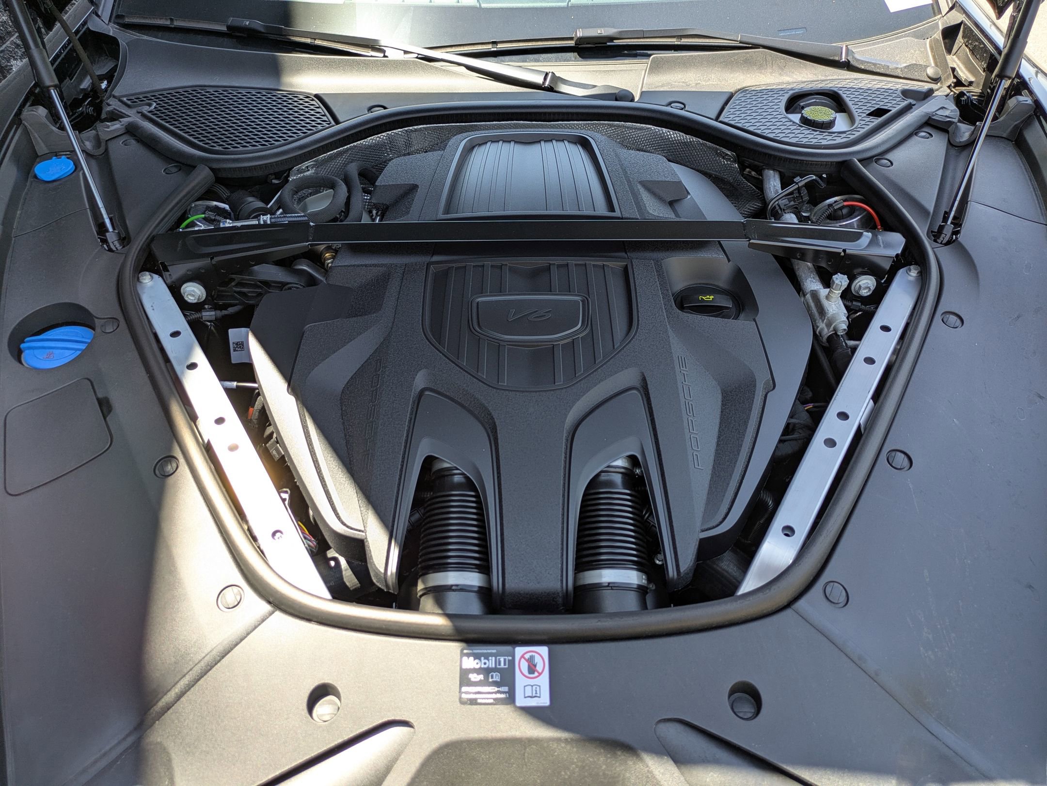 2025 Porsche Panamera 4 photo 24